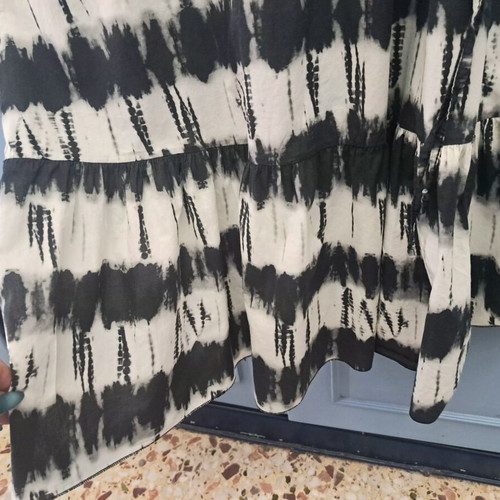 Urban dress with abstract black and white print like new