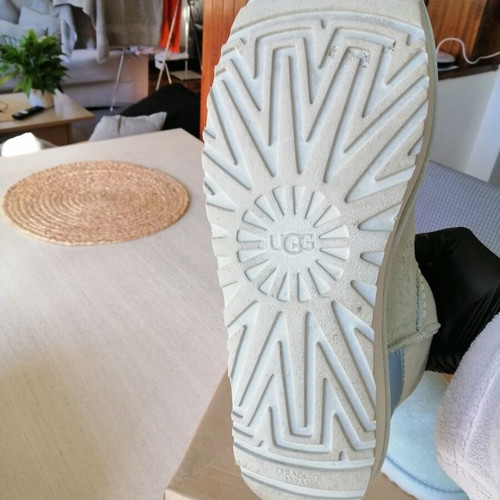 Ugg boots size 38 like new