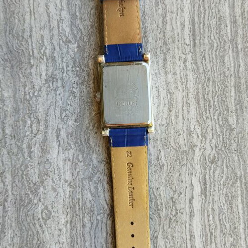 Lorus VX82-K388 Quartz Watch new, white dial, blue leather strap