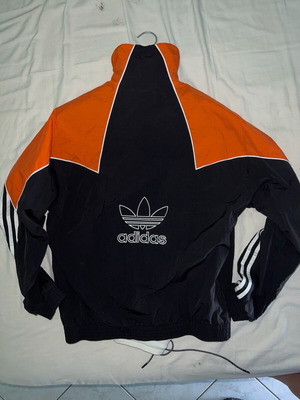 Adidas jacket size Medium like new