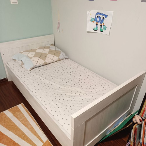 Convertible children's beds with Greco Strom mattresses, like new, set of 2