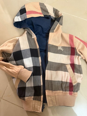Burberry kids jacket for 2 years like new