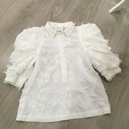 Munthe Temple white blouse with embroidered floral details, like new