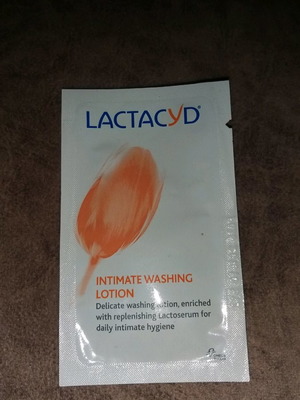 Lactacyd cleansing sample