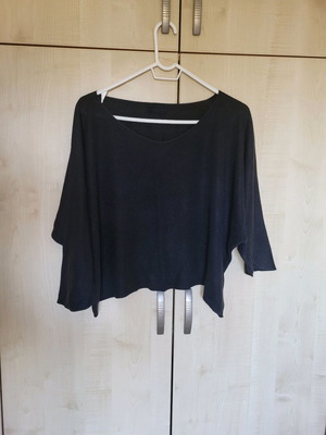 Knitted crop black blouse XL-XXL like new