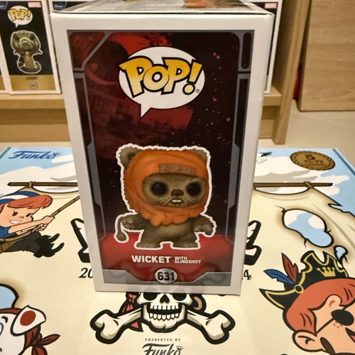 Funko Pop! Vinyl Star Wars Wicket with Slingshot #631 like new Summer Convention 2023