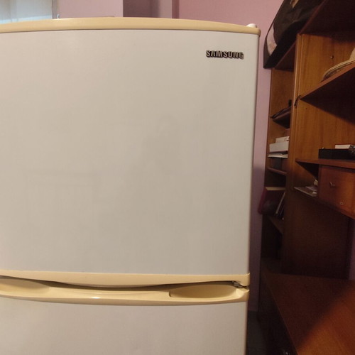 Samsung refrigerator freezer used, no frost