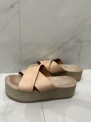 Women's platform sandals like new, size 40, beige