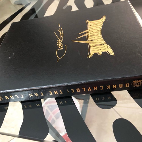 Darkchylde signed black case used, empty without content
