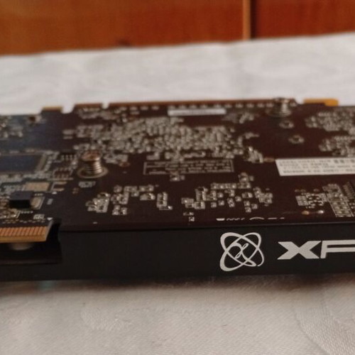 XFX GeForce 7600 GT graphics card used, PCI Express, 256 MB DDR3