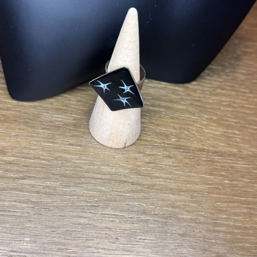 Ring used with unique design, size 53, black