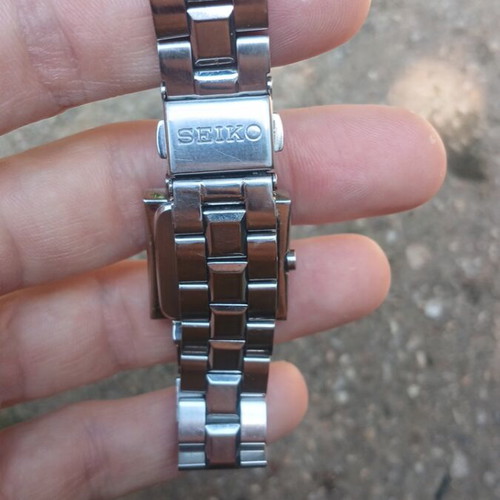 Seiko 1N00-6K50 wristwatch like new, silver, women's