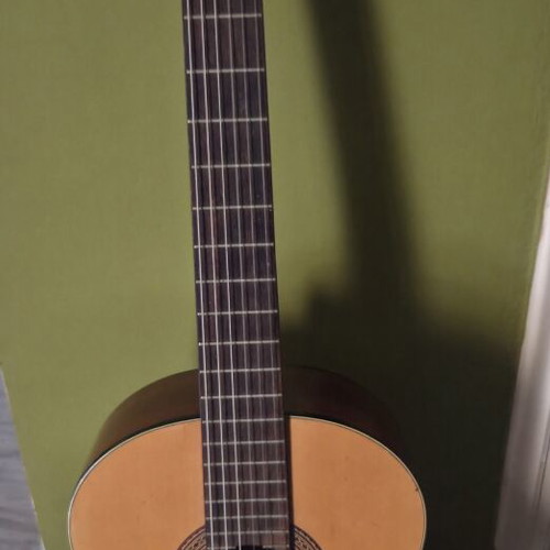 Classical guitar used