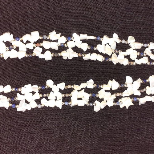 Necklace of mother-of-pearl and agates used