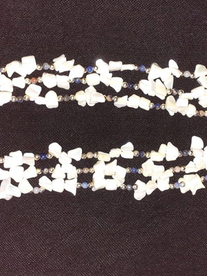 Necklace of mother-of-pearl and agates used