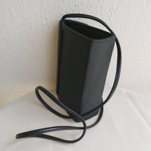 Glamour black crossbody bag like new
