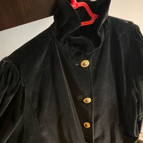 Vintage black velvet coat used A-Style