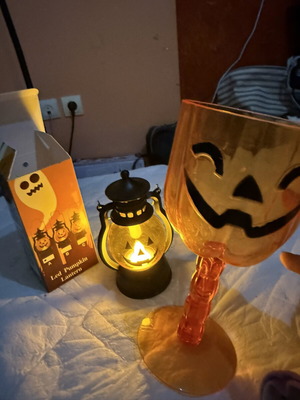 Halloween σετ με φωτιζόμενο φαναράκι κολοκύθας και ποτήρι