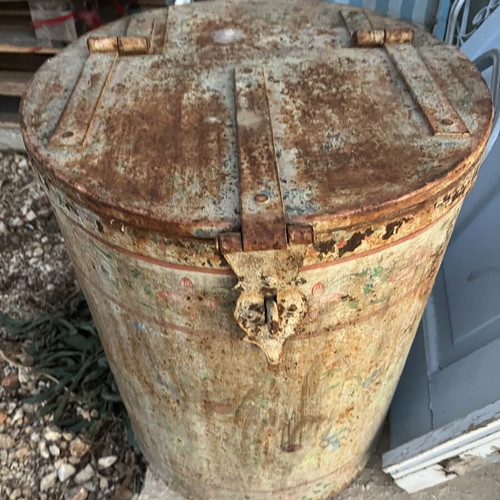 Metal canister with natural patina