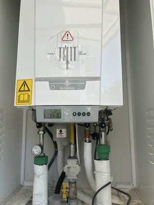 Gas Boiler like new with all connection parts