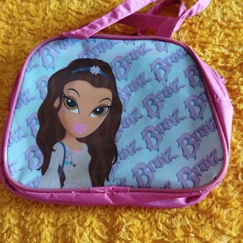Bratz handbag like new, pink, vintage style
