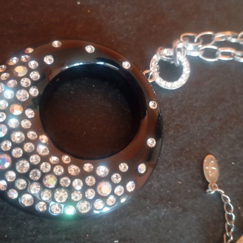 Lia Sophia necklace like new with black acrylic pendant and silver chain