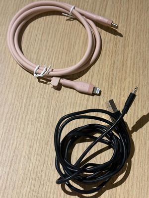iPhone cables like new, set of 2 pieces