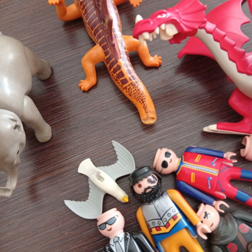 Playmobil figures used with wear and missing parts