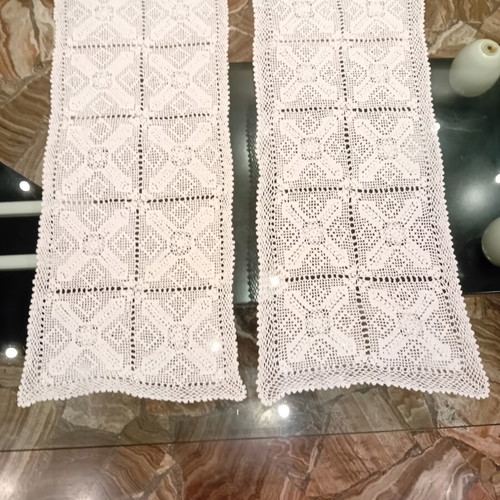 Handmade tablecloth and runners set, like new