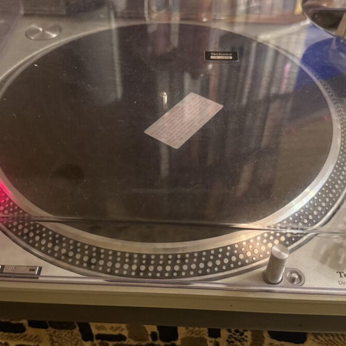 Technics SL-1200mk2 turntable used, excellent condition