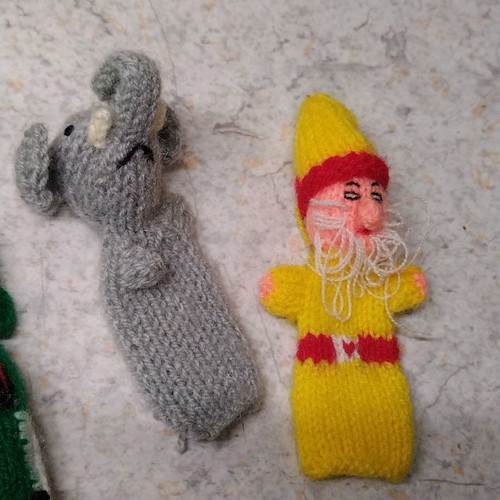 Handmade finger puppets like new, set of 4 from Peru