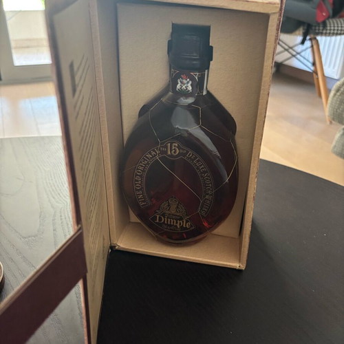 Dimple 15 in book-alike case, like new, sealed, 70cl 40%