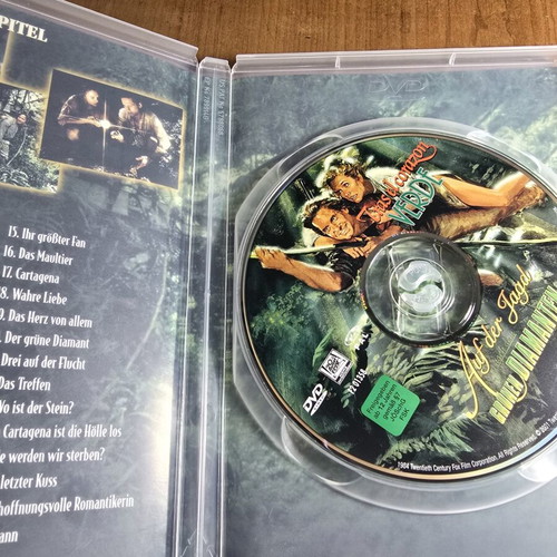 Romancing the Stone DVD like new, adventure with Michael Douglas