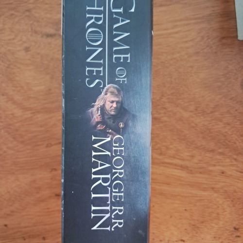 A Song of Ice and Fire - A Game of Thrones softcover, like new