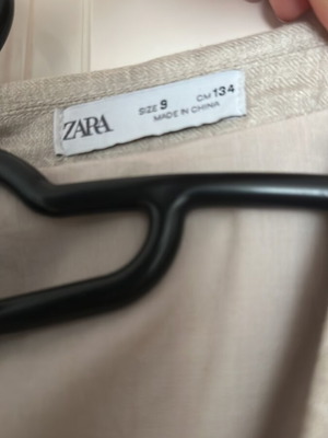 Zara Boys λινό κοστούμι μπεζ για 9 ετών σαν καινούργιο