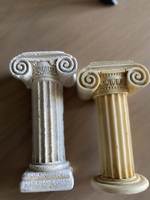 Decorative columns like new, set of 2