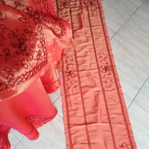 Tablecloth set of 3 pieces new with technical silk embroidery