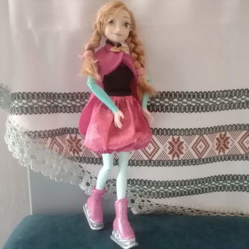Frozen Anna doll 2013 Mattel like new