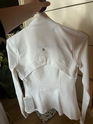 Lululemon jacket white new