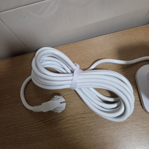 Tessan TPS03-DE Vertical Power Strip with 8 AC Sockets and USB Ports new