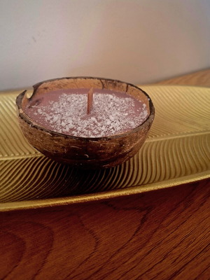 Aromatic candle new, long-lasting in natural coconut