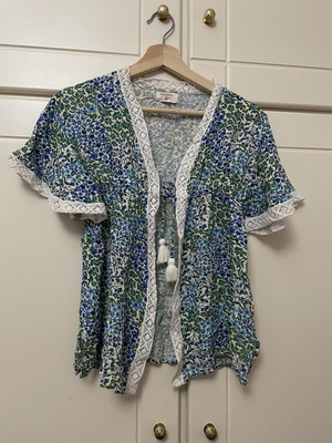 Attrattivo summer cardigan like new, printed