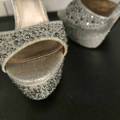 Women's wedding sandals like new, silver, size 36