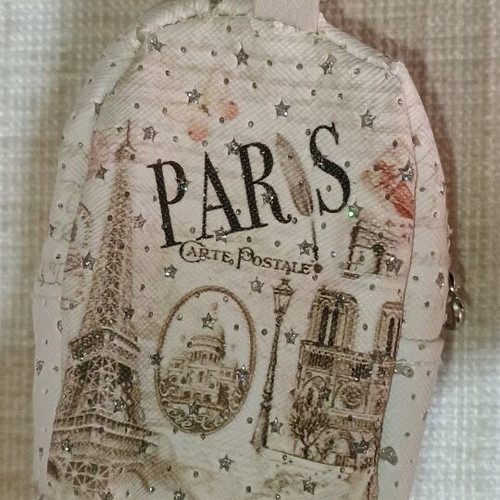 Two souvenirs from Paris, amazing and gifts!!!