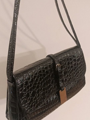 Croc print vegan leather shoulder bag like new, black