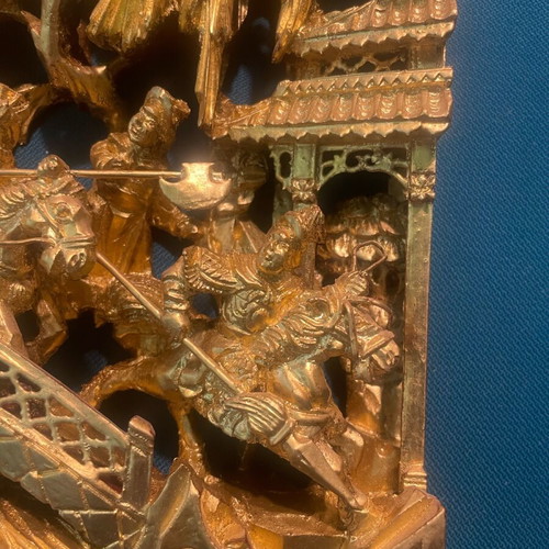 Traditional Chinese wood carving with gold leaf like new