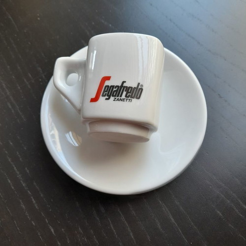Segafredo espresso set of 4 cups with saucers new