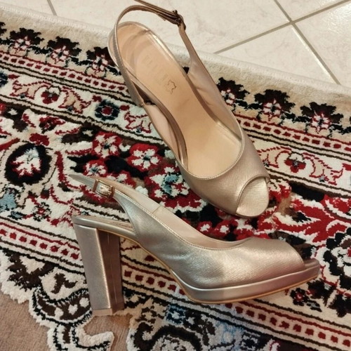 Ellen peep toe sandals used, gold color, size 40, 10 cm heel
