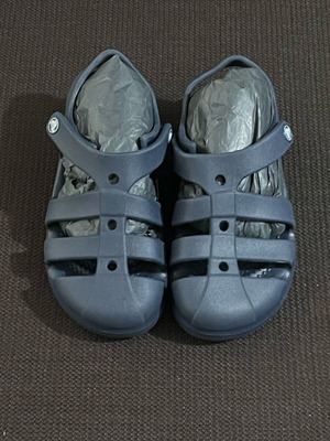 Crocs Kids Sandals new, size C12 (29/30), blue