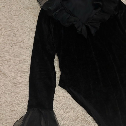 Velvet black bodysuit like new, size L